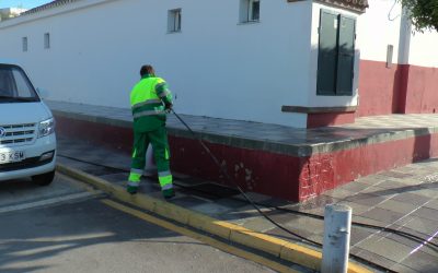 Todas las zonas de San Roque son trabajadas por los operarios de la campaña de desinfección