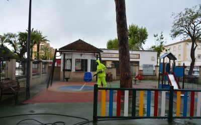 Prosigue la limpieza y desinfección en espacios muy concurridos de todo el municipio