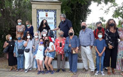 Éxito en el paseo literario sobre Rosalinda Fox en Guadarranque