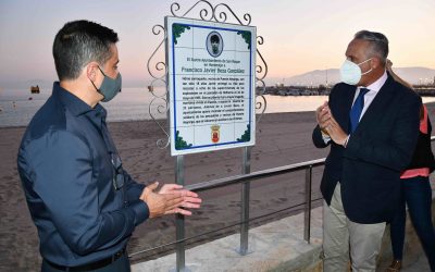 Inaugurado el paseo marítimo dedicado a Javier Beza, héroe en 1985 en el pantalán de Refinería