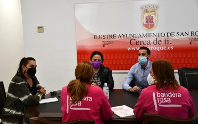Reunión con responsables de la Asociación Bandera Rosa, que ayuda a pacientes de cáncer de mama