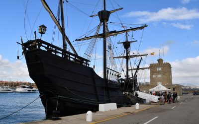 La réplica del primer barco que dio la vuelta al mundo puede visitarse en el Puerto de Sotogrande