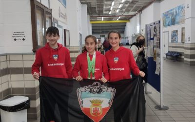 Plata y bronce en el Campeonato de Andalucía Alevín para la nadadora Aitana Domínguez