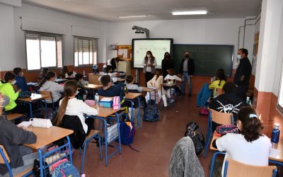 Igualdad inicia en el colegio San Bernardo los Talleres de Coeducación con motivo del 8 de marzo