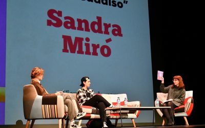 Sandra Miró se sincera sobre sus ideas y sus libros ante los estudiantes del Castilla del Pino