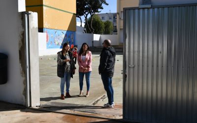 Educación invierte 20.000 euros en mejoras en los accesos a los patios de los colegios de Puente y Guadiaro