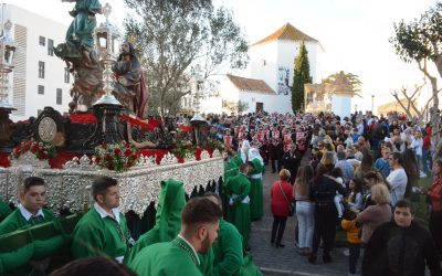 Mañana, procesión de Lunes Santo de la Oración del Huerto y la Virgen Bajo Palio