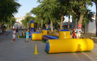 El Cádiz CF enseña a los niños en la Alameda a compaginar el fútbol con el respeto a los demás