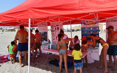 La playa de Torreguadiaro acoge con éxito la segunda jornada de actividades de educación ambiental