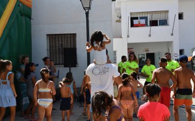 Mucha diversión y agua en la Gran Fiesta Infantil de la Feria de San Enrique