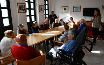 Asuntos Sociales promueve sesiones de Risoterapia para los mayores de todo municipio