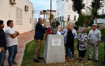 Descubierto el busto homenaje al flamencólogo Agustín Delgado