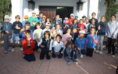 El Pequecircuito se divierte en un día espléndido de golf en La Cañada