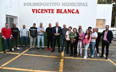 Homenaje a Vicente Blanca con un nuevo letrero para el polideportivo de Los Olivillos