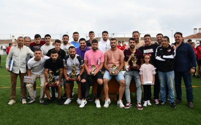 Reconocimiento del CD San Roque a sus 9 equipos de fútbol 11 masculino y a los 2 femeninos