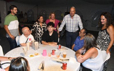Los mayores disfrutan de su Cena en Guadarranque
