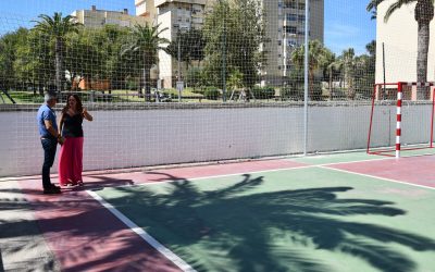 Instalada una red parabalones en las Pistas Deportivas de Miraflores