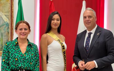 El alcalde recibe a la candidata sanroqueña a Miss Grand Cádiz