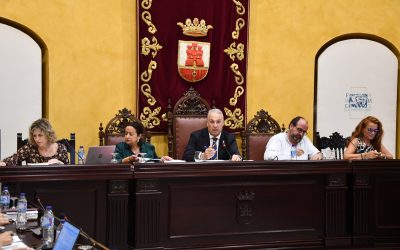 El alcalde destaca del Pleno el contrato de Ayuda a Domicilio, que supera los 17 euros por hora de trabajo