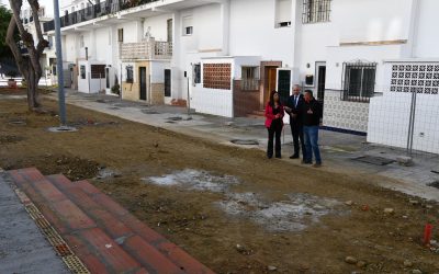 Iniciada la obra de reforma de pasajes interiores de la barriada de Los Olivillos