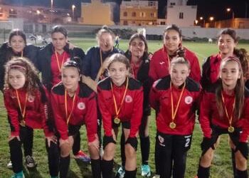 El CD San Roque Alevín femenino gana el Torneo de Navidad UD Tarifa
