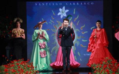 Felicitación al diseñador sanroqueño Santiago Carrasco tras proclamarse ganador del certamen Volantes de Cádiz 2024