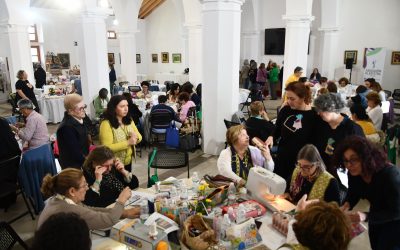 Unas 80 mujeres se reúnen en San Roque para realizar Patchwork
