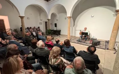 Esteban Gallego deleita con su concierto en el Palacio