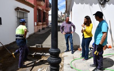 Primera fase de la reposición de acerado en el Pasaje San Antonio de Pueblo Nuevo