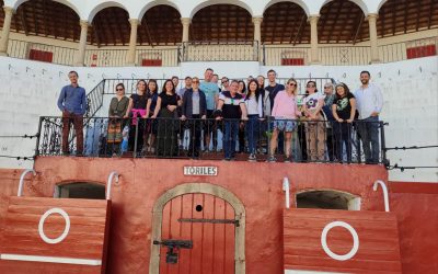 Turismo ofrece una visita guiada por el Casco Histórico de San Roque a un grupo llegado de la EOI