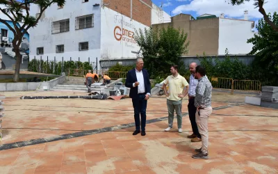 Satisfacción por el avance de la obra en la Plaza Mayor de Pueblo Nuevo, que concluirá en septiembre