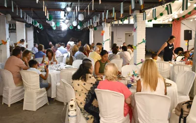 La población de Guadarranque disfruta de una entrañable cena de convivencia