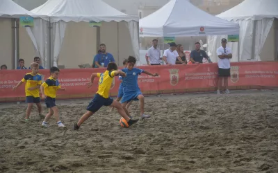 Comienza, con la categoría Benjamín, el II Torneo de Fútbol Playa “Alcalde de San Roque”