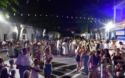 Puente Mayorga se viste de blanco para disfrutar de la Noche Ibicenca