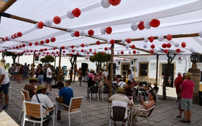 Se celebra en la plaza de Armas el primer “Domingo de Farolillos”
