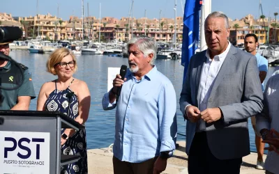 Izada, un año más, la Bandera Azul en Puerto Sotogrande
