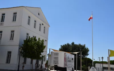 La Unidad Móvil para hacerse mamografías, en la Plaza de las Constituciones