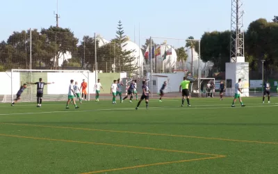 El Taraguilla pincha en casa ante un buen Rota (1-3)