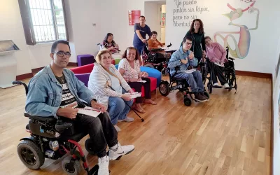 Turismo ofrece una visita guiada al Centro de Arte Contemporáneo a usuarios de Fegadi