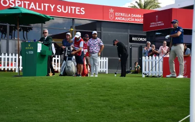 El alcalde, en el arranque del Estrella Damm N.A. Andalucía Masters de golf