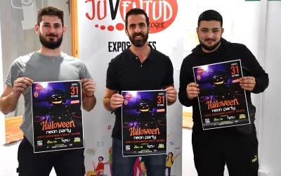 David Ramos recibe a dos músicos sanroqueños que abrirán en Halloween la Neon Party
