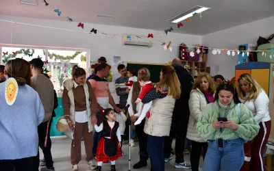 Desayuno navideño de convivencia en la Escuela Infantil “Villa Carmela”