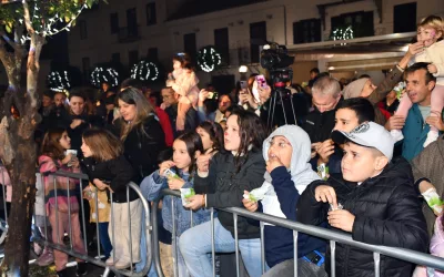 Cientos de pequeños participan en las Campanadas Infantiles de la Plaza de Armas