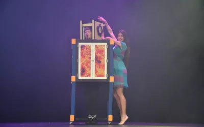 El público del Galiardo disfrutó del mejor ilusionismo con la Gala Internacional de Magia