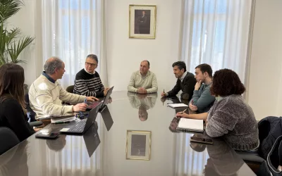 Medio Ambiente y UCA colaborarán para la gestión sostenible de la costa
