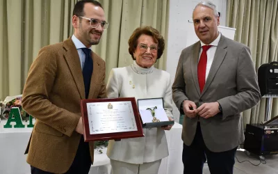 El alcalde celebra con Asansull la Medalla de la Provincia