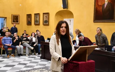 El Pleno da luz verde al Paseo Marítimo de Torreguadiaro y toma posesión una concejal del PP