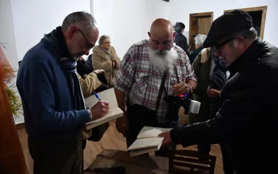 Homenaje a las víctimas del covid en “Nueva ’63”