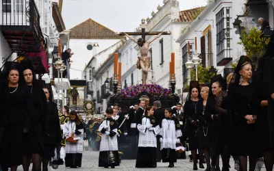 La lluvia interrumpe la procesión de Buena Muerte y Amargura