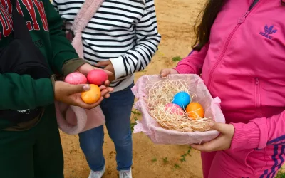 Pequeños en Taraguilla disfrutan con la búsqueda de huevos de Pascua